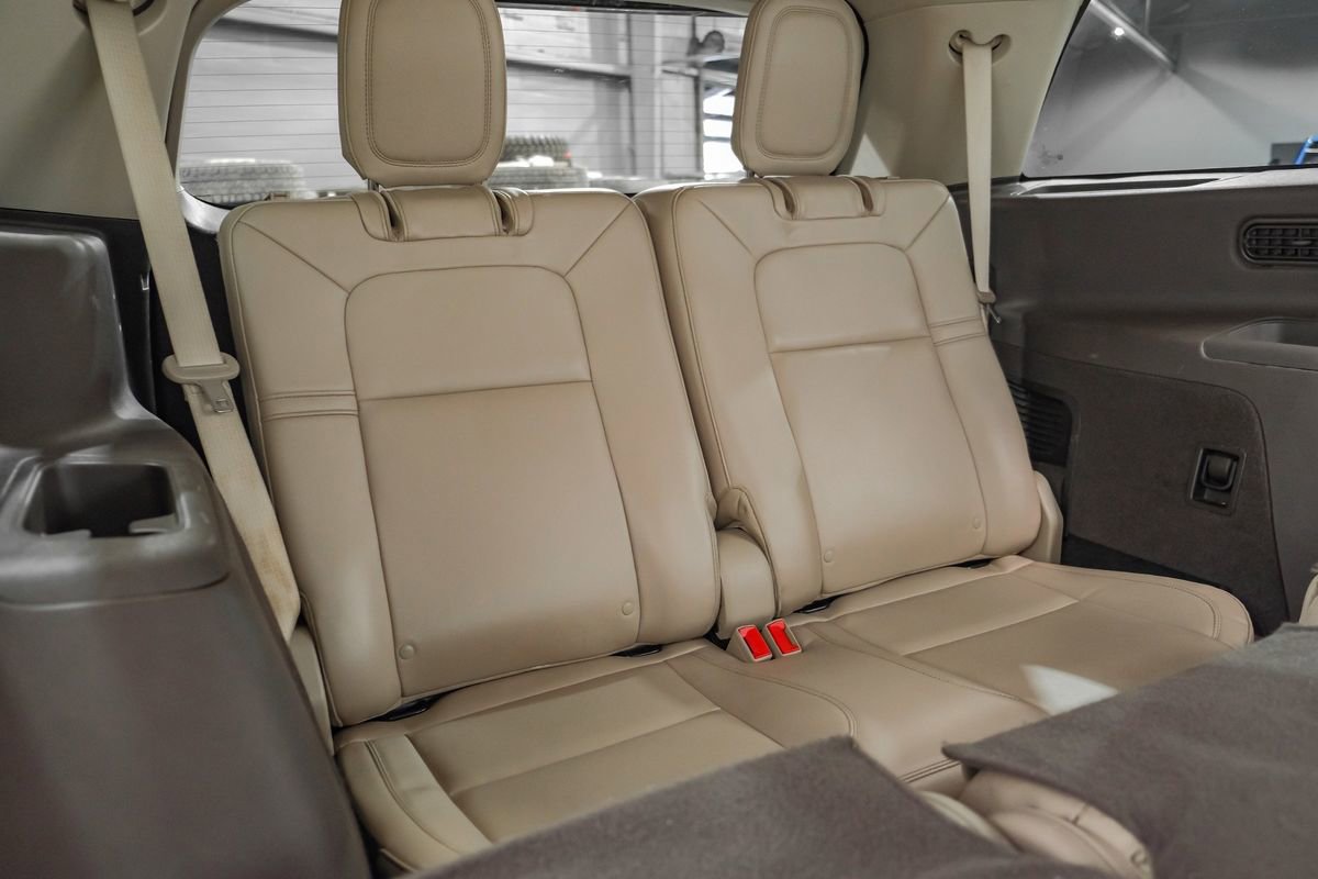 Used 2022 Lincoln Aviator 2WD image 38