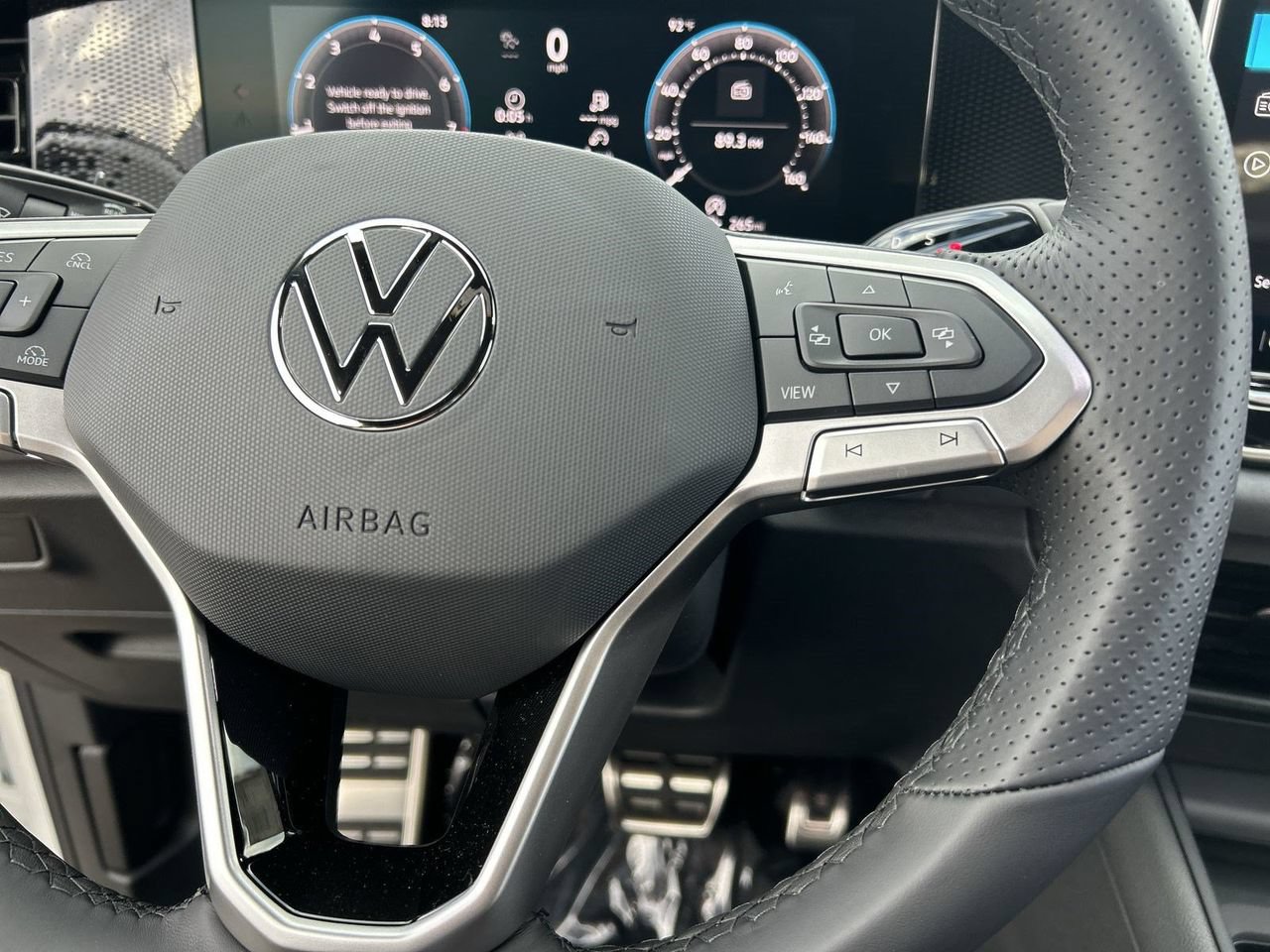 New 2026 Volkswagen Tiguan SE R-Line FWD image 21