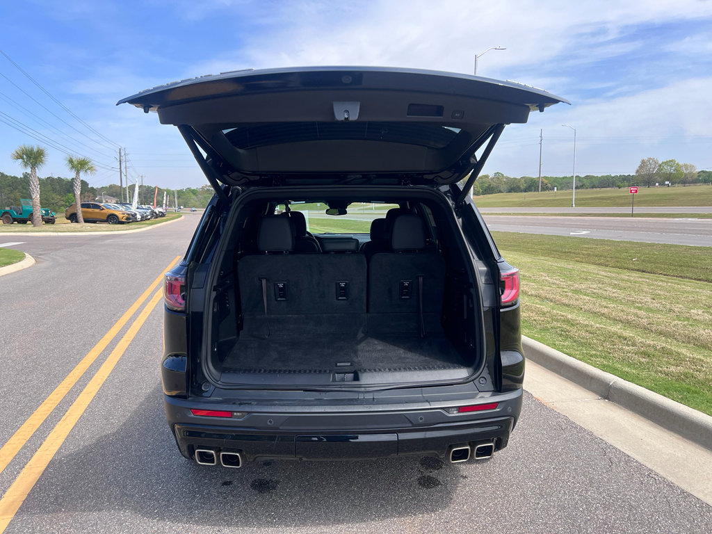 Used 2024 GMC Acadia AT4 image 8