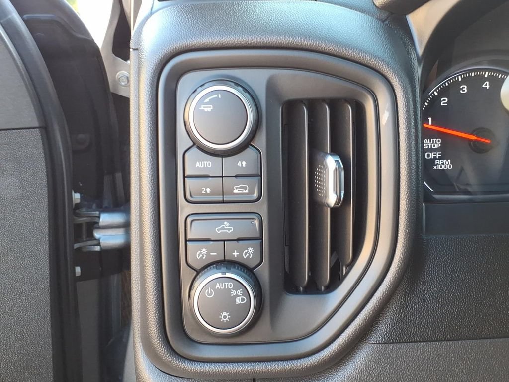 Used 2021 Chevrolet Silverado 1500 Custom AWD/4WD image 15