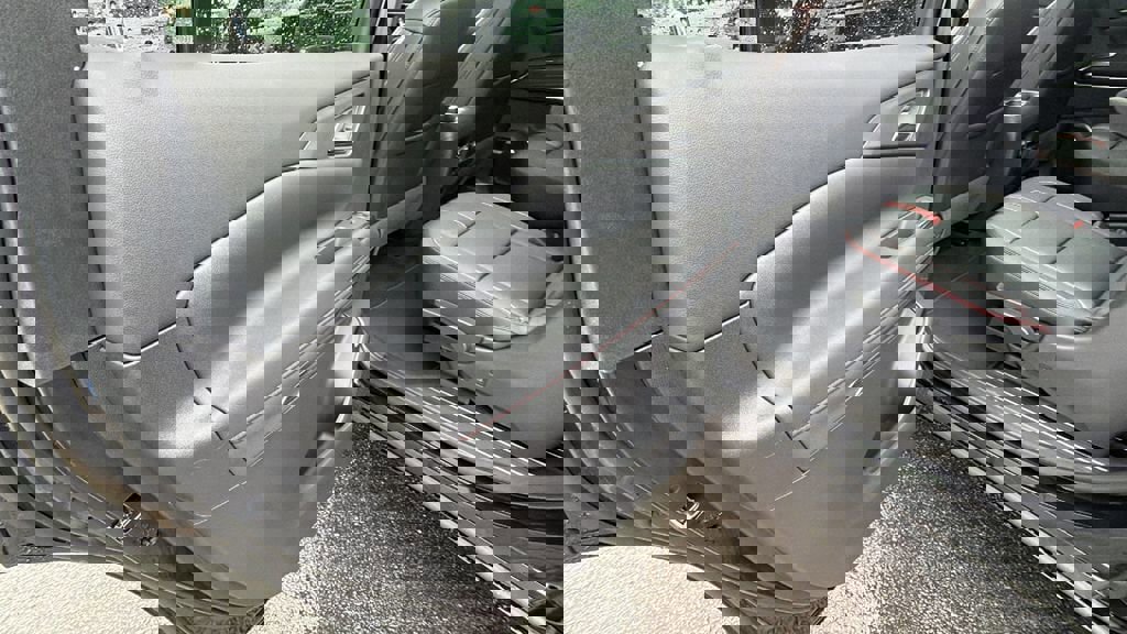 New 2026 Chevrolet Traverse RS image 16