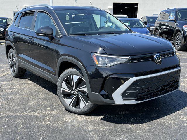 New 2026 Volkswagen Taos SE AWD/4WD image 3