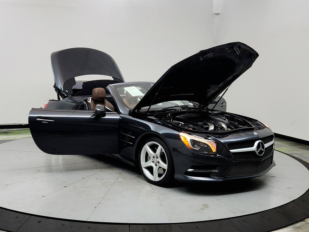 Used 2013 Mercedes-Benz SL 550 image 10