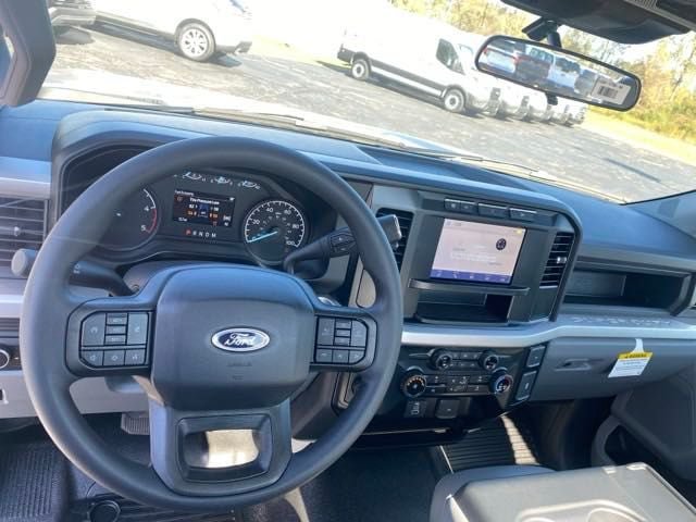 New 2024 Ford F350 XL w/ 360-Degree Camera Package RWD image 15