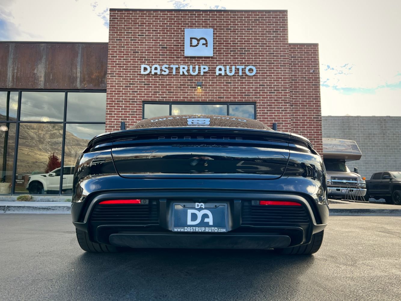 Used 2021 Porsche Taycan Turbo S image 5