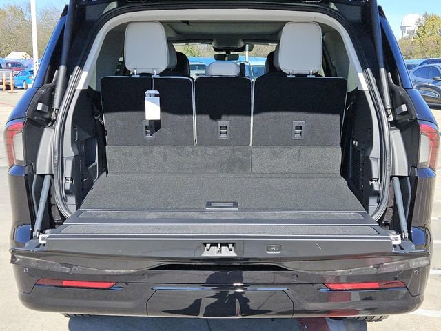 New 2025 Lincoln Navigator Reserve AWD/4WD image 9