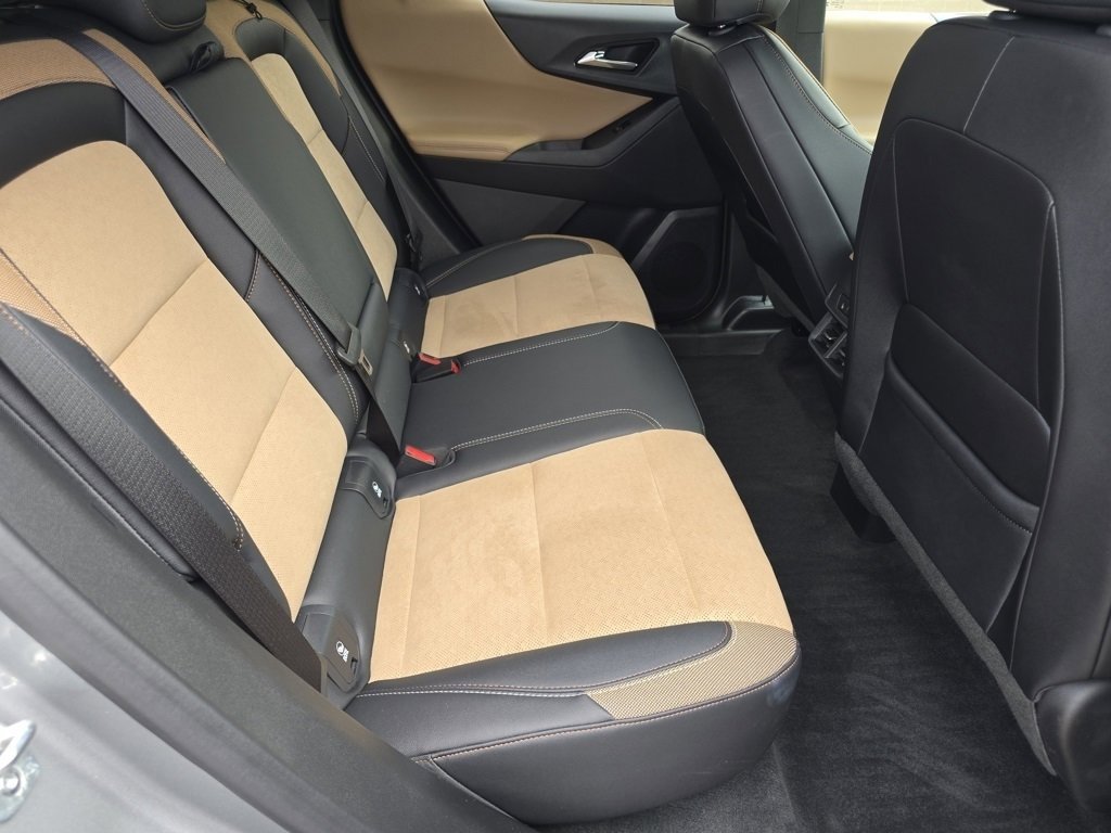 Used 2026 Chevrolet Equinox ACTIV w/ Convenience Package III image 28