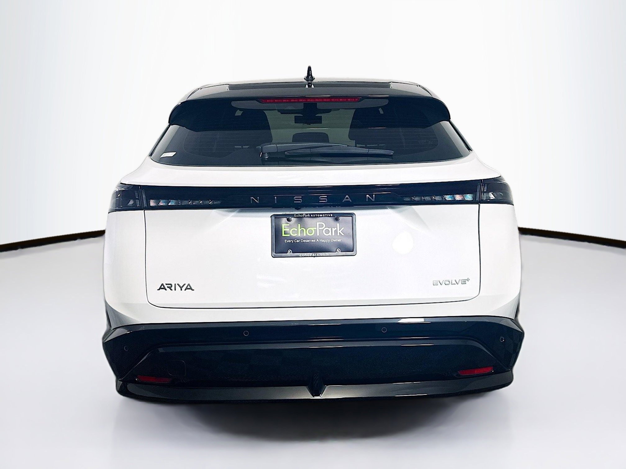 Used 2024 Nissan Ariya FWD image 7