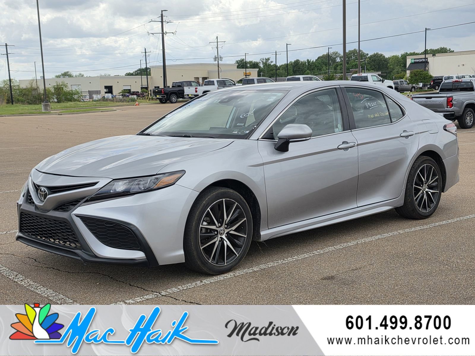 Used 2024 Toyota Camry SE video 1