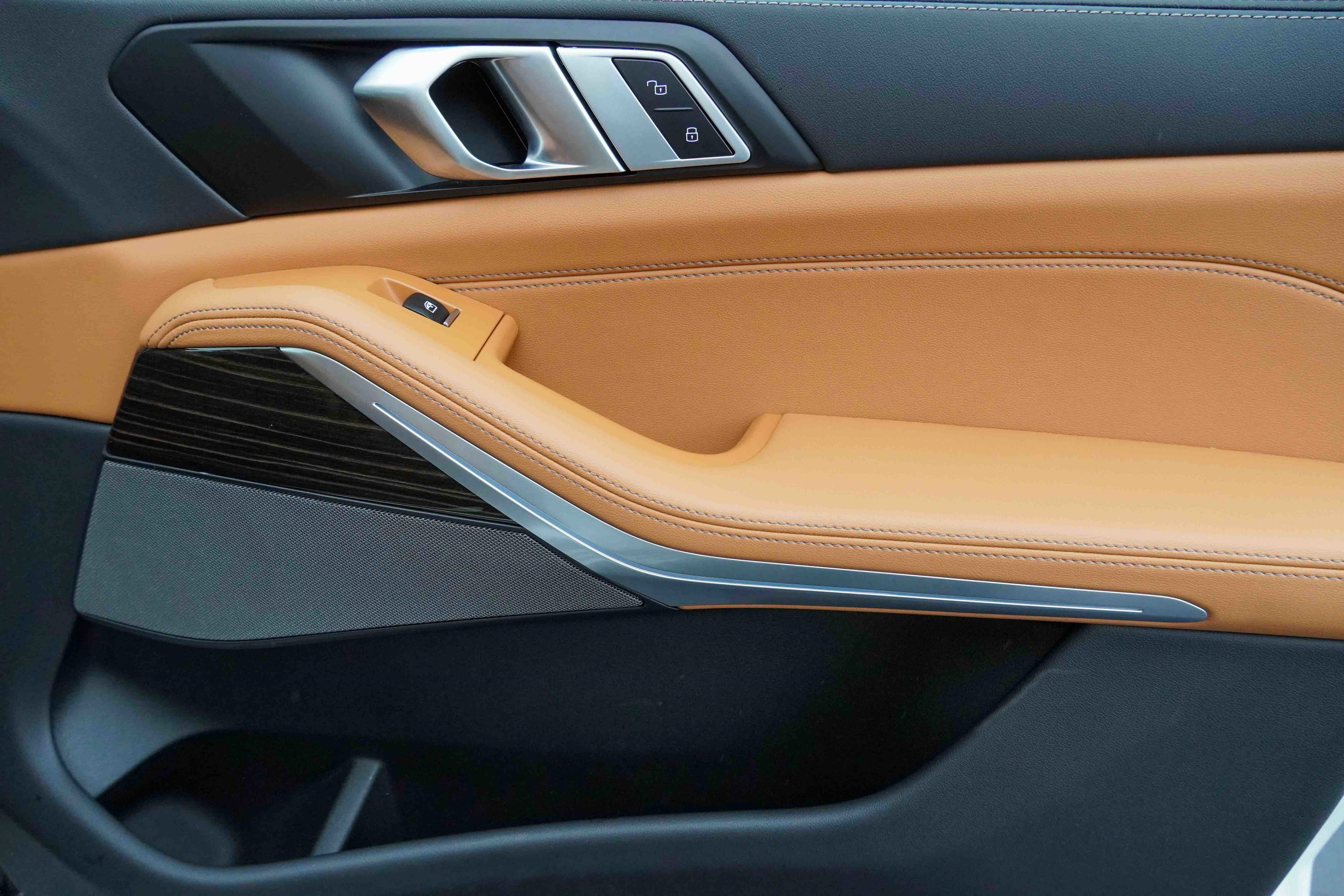 Certified 2025 BMW X5 xDrive40i w/ Climate Comfort Package image 32