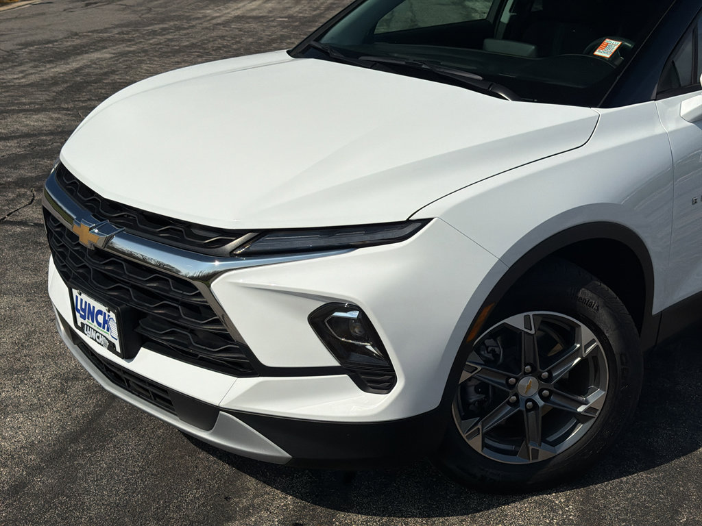 Used 2025 Chevrolet Blazer LT image 8