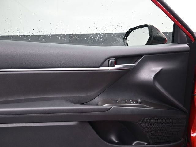 Used 2023 Toyota Camry SE FWD image 9