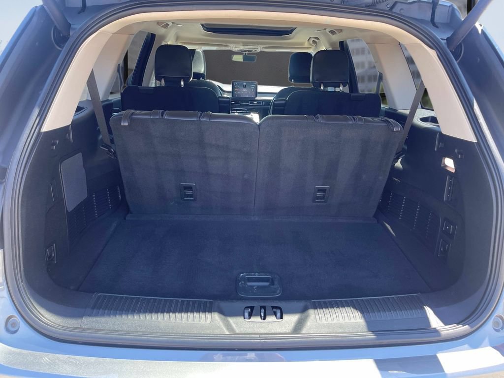 Used 2023 Lincoln Aviator 2WD w/ Premium Package image 19