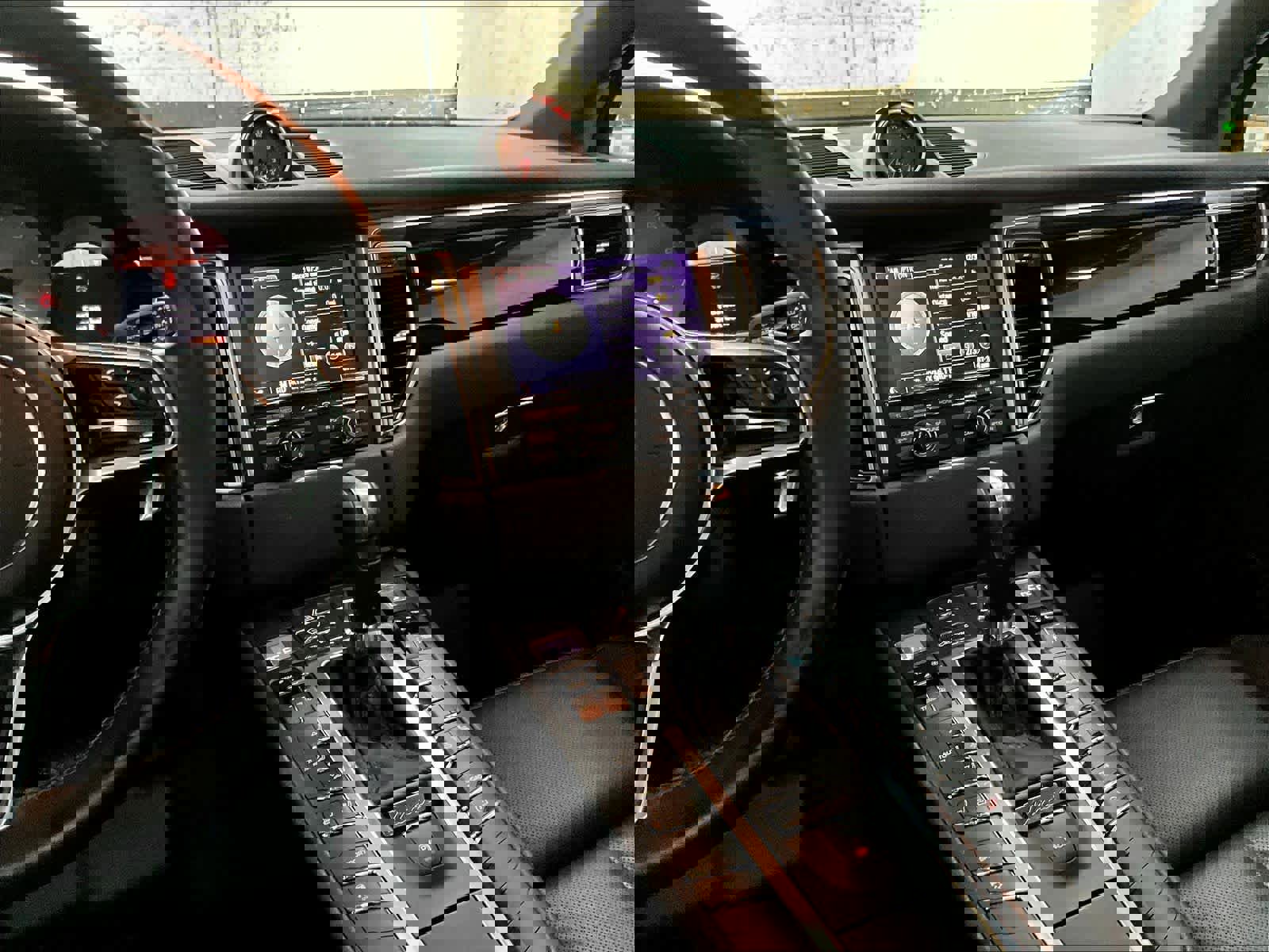 Used 2016 Porsche Macan S image 8