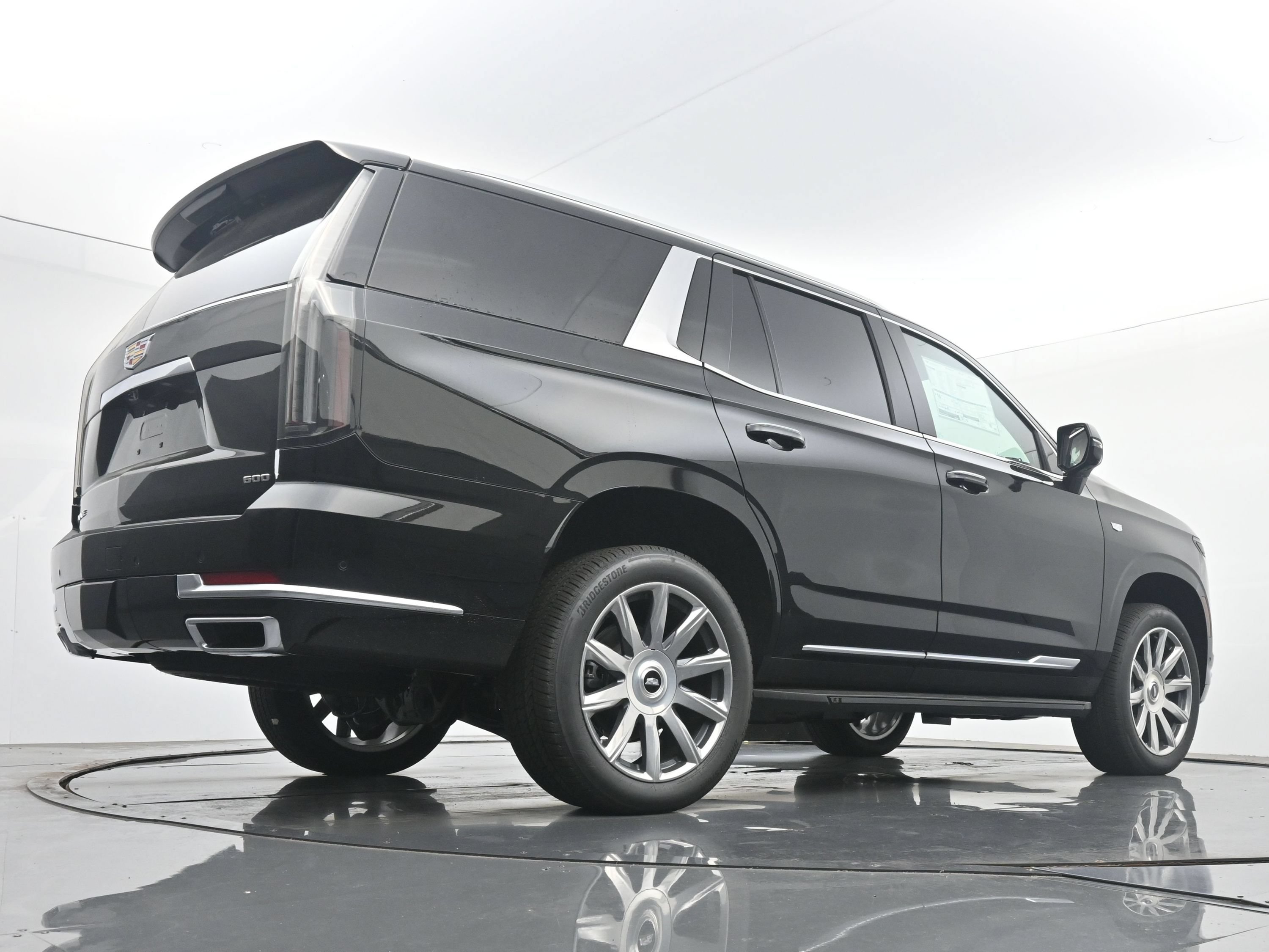 New 2026 Cadillac Escalade 4WD w/ LPO, Floor Liner Package image 19