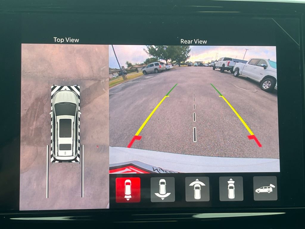 New 2026 Chrysler Pacifica Select image 9