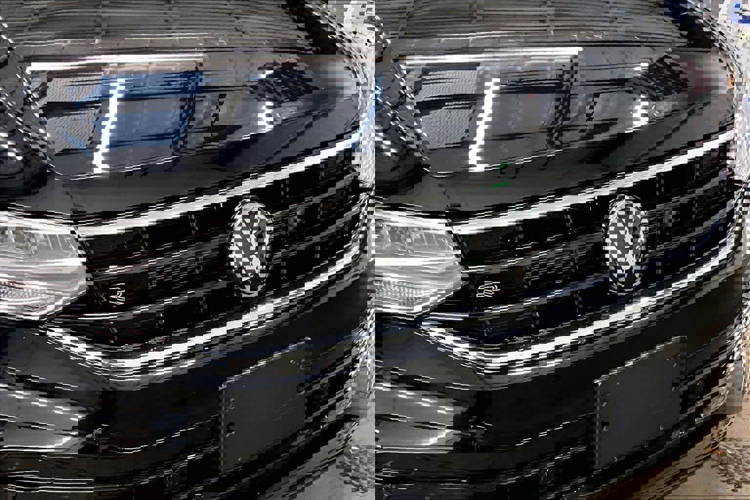 Used 2024 Volkswagen Tiguan SE R-Line image 33