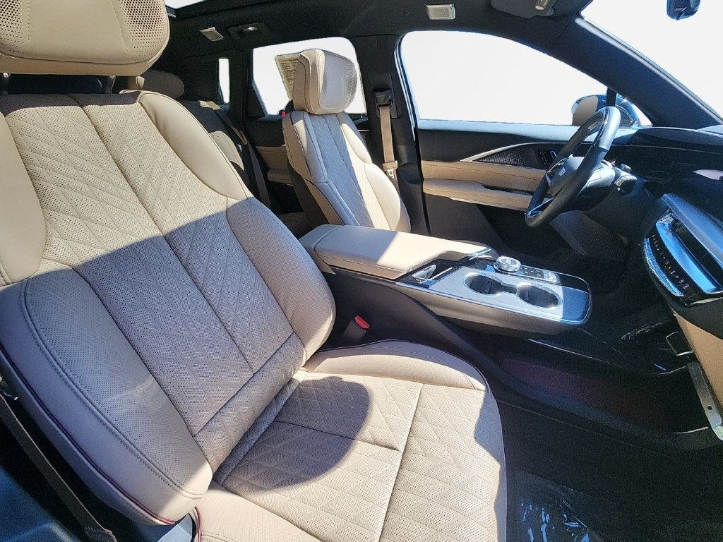 Certified 2026 Cadillac Lyriq Signature Luxury w/ Nappa Leather Package AWD/4WD image 28