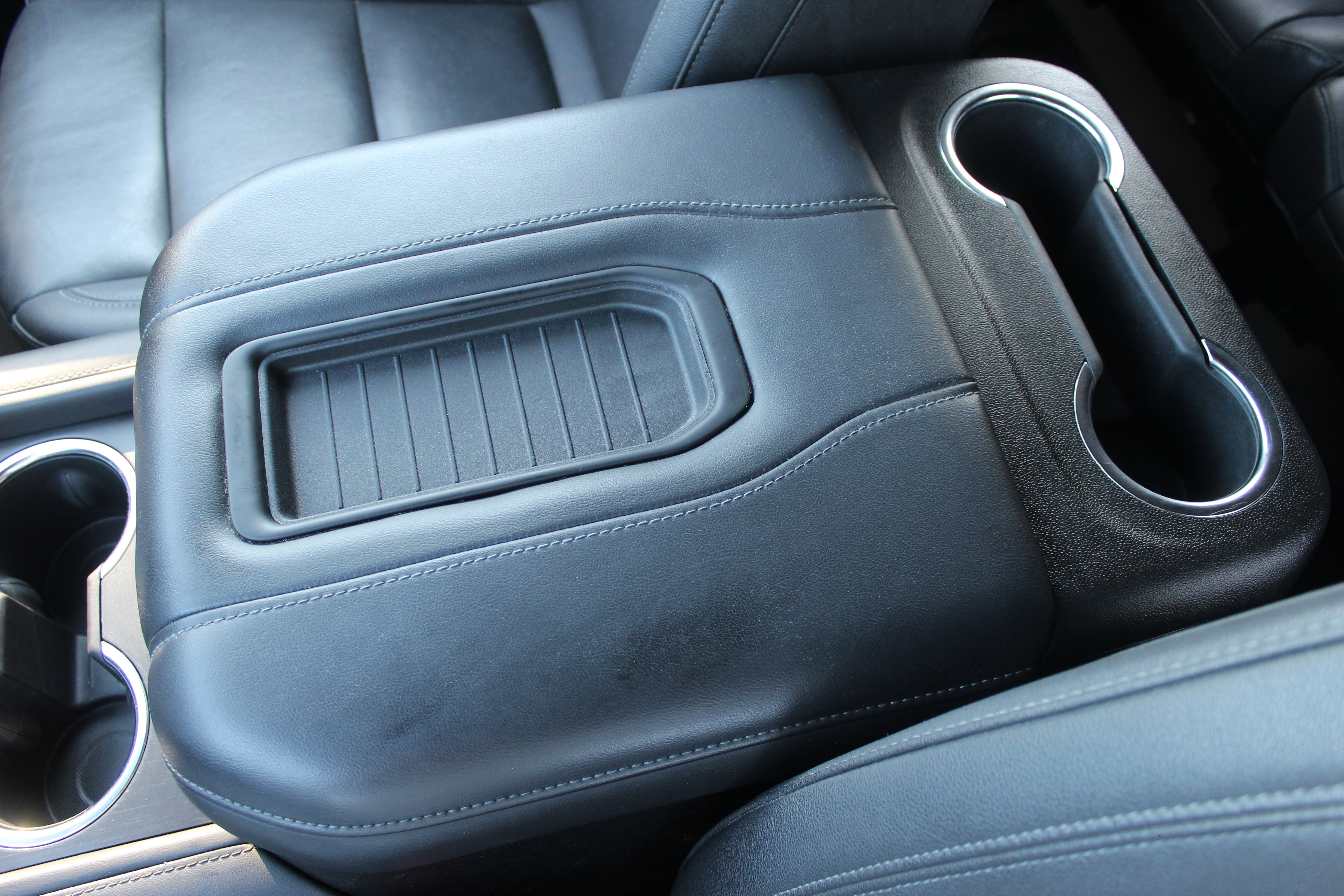 Used 2023 Chevrolet Suburban LT image 33