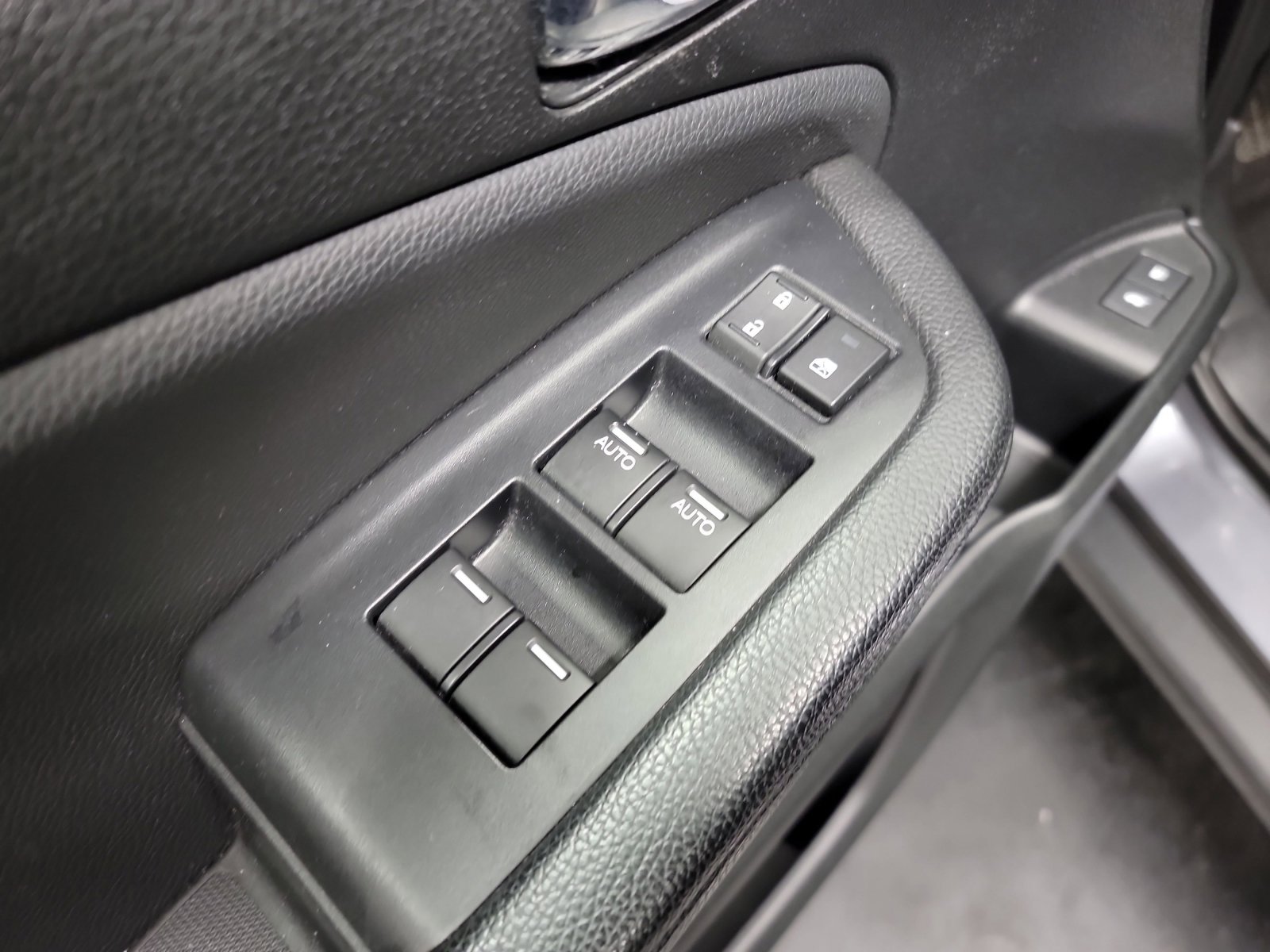 Used 2017 Honda Pilot Elite image 14