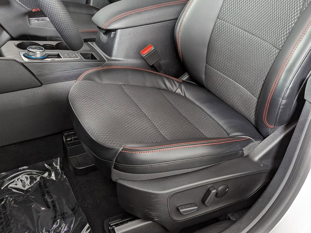 Used 2023 Ford Escape ST-Line w/ Tech Pack #1 image 16