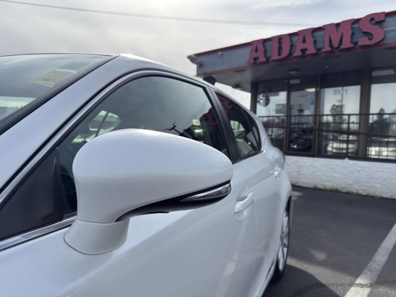 Used 2013 Lexus CT 200h w/ Premium Pkg w/Navigation FWD image 20