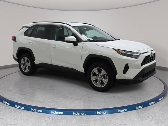 Used 2023 Toyota RAV4 XLE AWD/4WD image 3