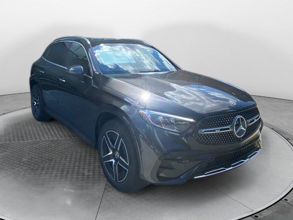 New 2027 Mercedes-Benz GLC 300 4MATIC image 1
