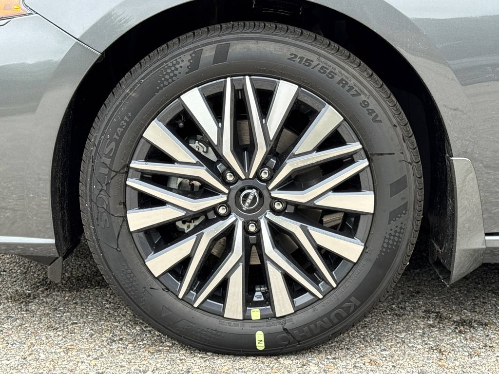 New 2026 Nissan Altima 2.5 SV FWD image 5