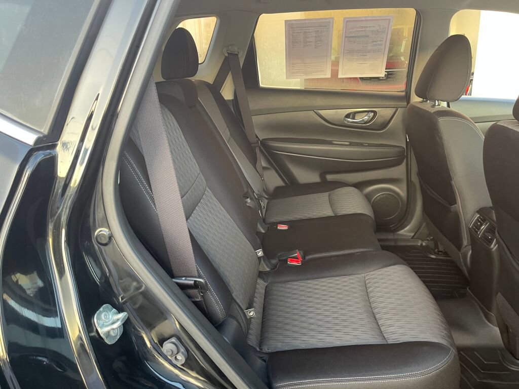 Used 2018 Nissan Rogue AWD image 30