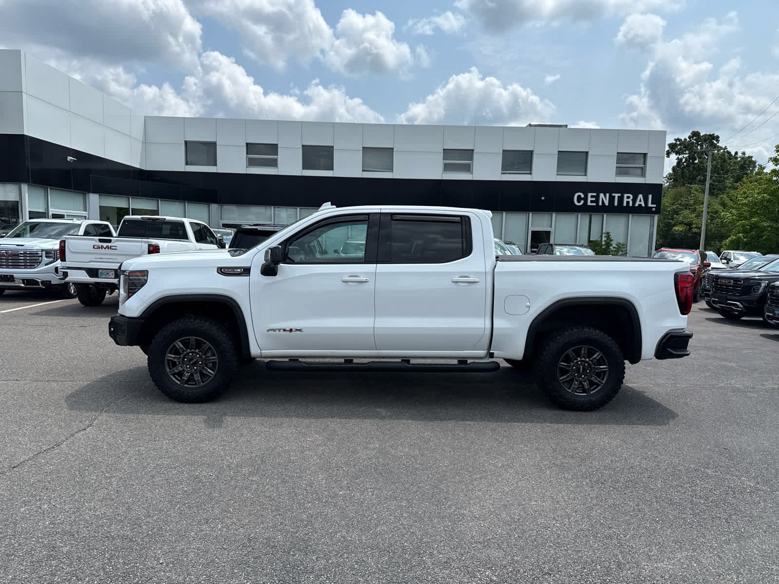 Certified 2024 GMC Sierra 1500 AT4X AWD/4WD image 3