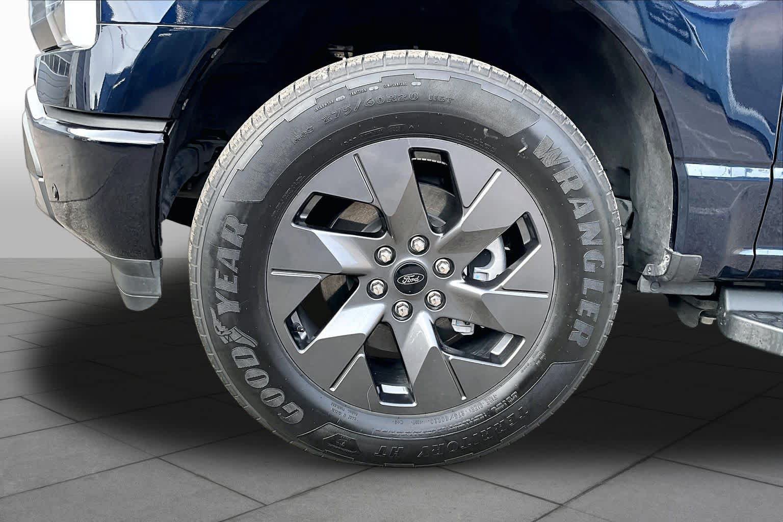 Used 2023 Ford F150 Lightning Lariat AWD/4WD image 10