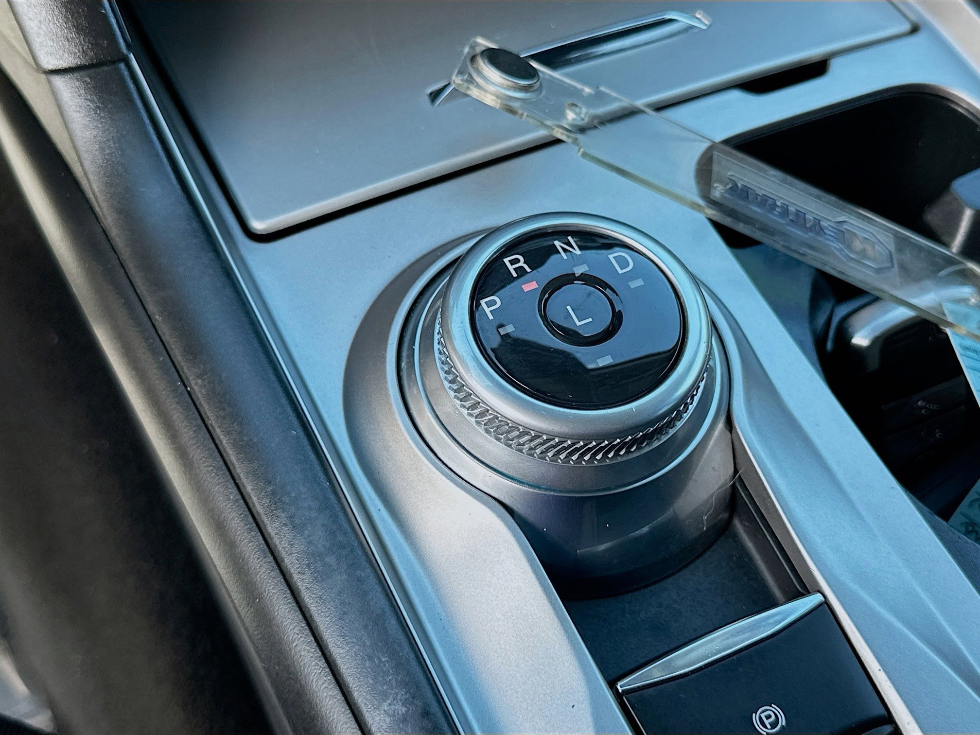 Used 2021 Ford Explorer XLT image 15