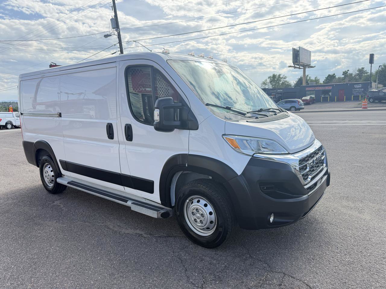 Used 2023 RAM ProMaster 2500 FWD image 2