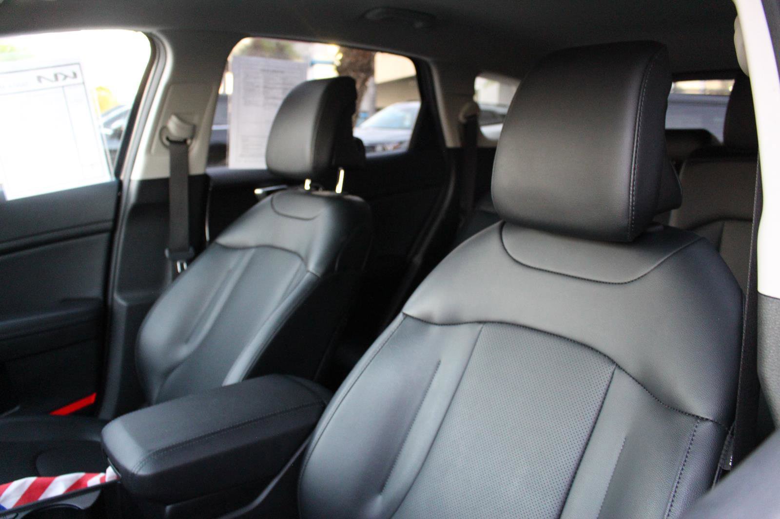 Certified 2024 Kia Sportage EX image 17