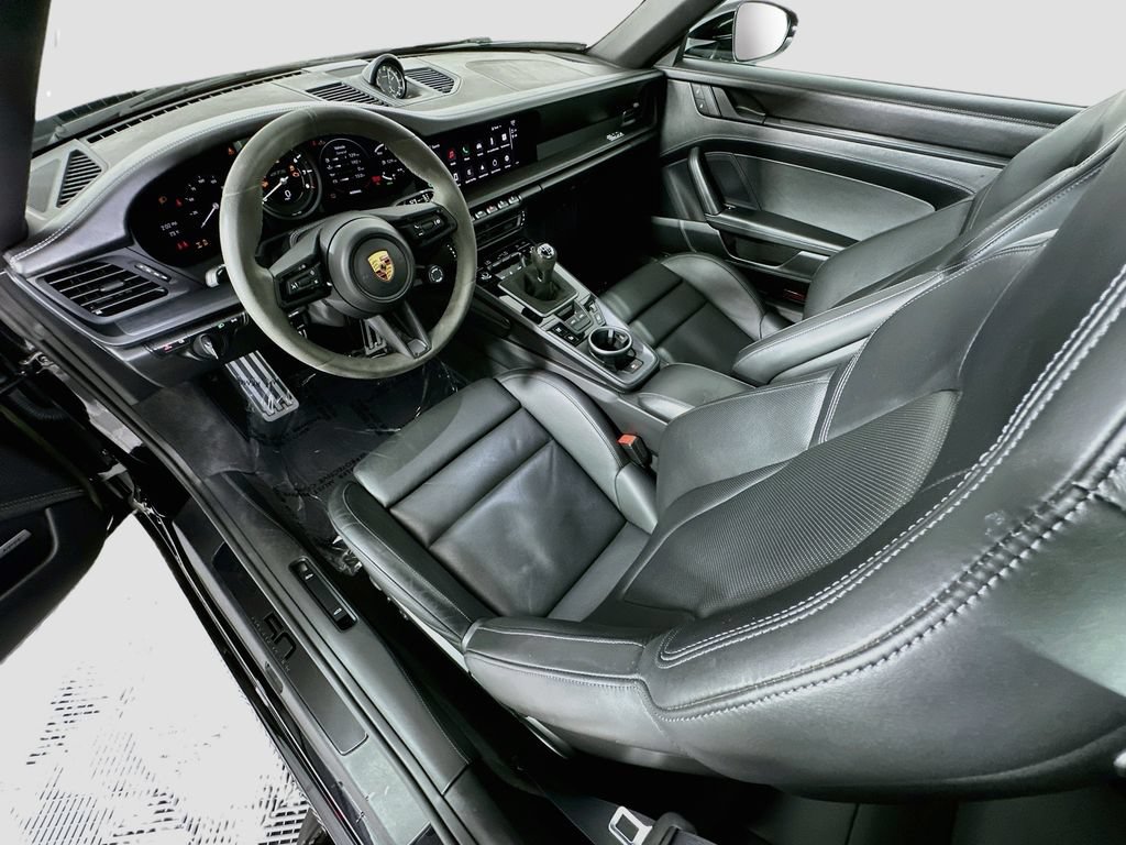 Certified 2022 Porsche 911 Targa 4 GTS AWD/4WD image 23