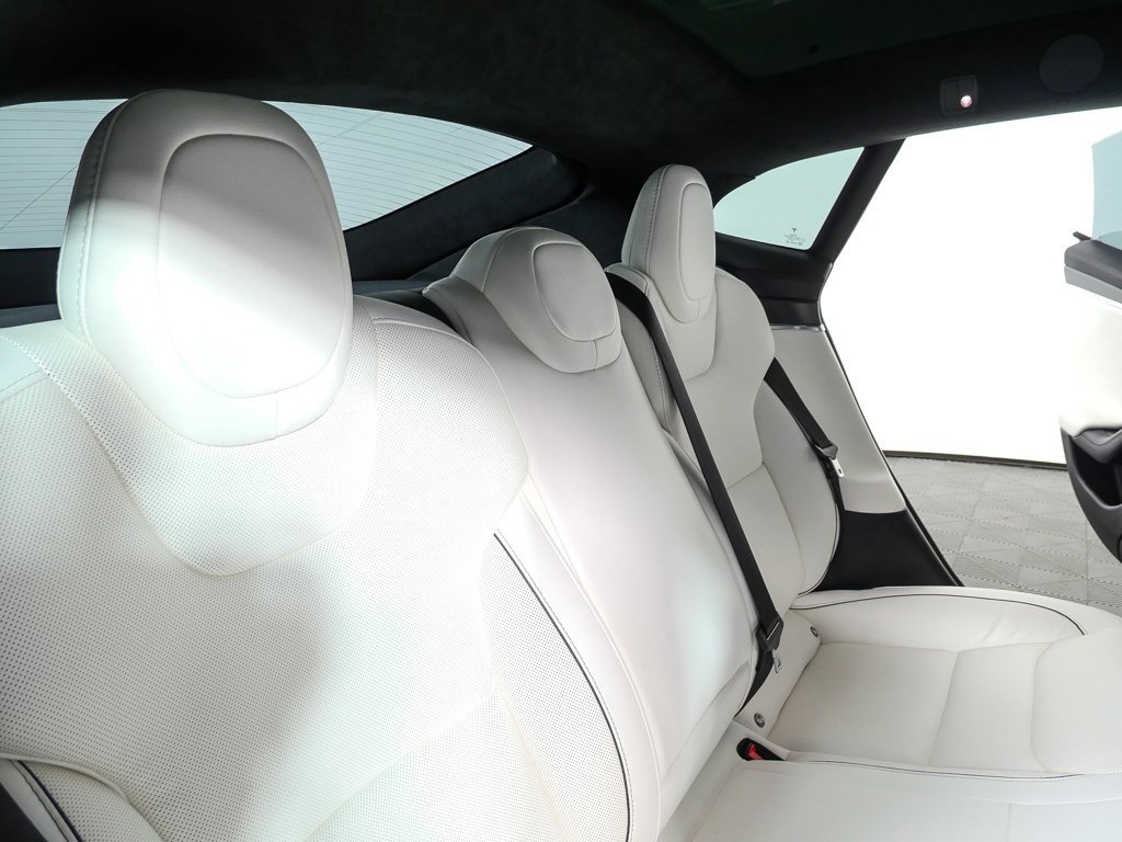 Used 2022 Tesla Model S Plaid image 21