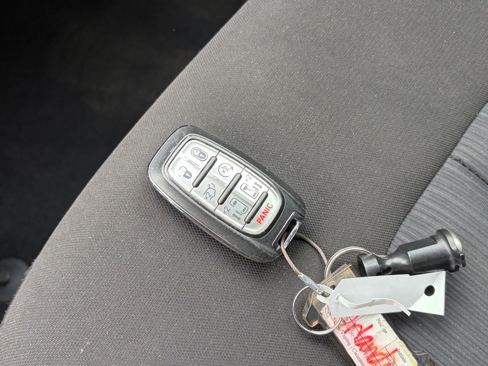 Used 2022 Chrysler Voyager LX FWD image 22