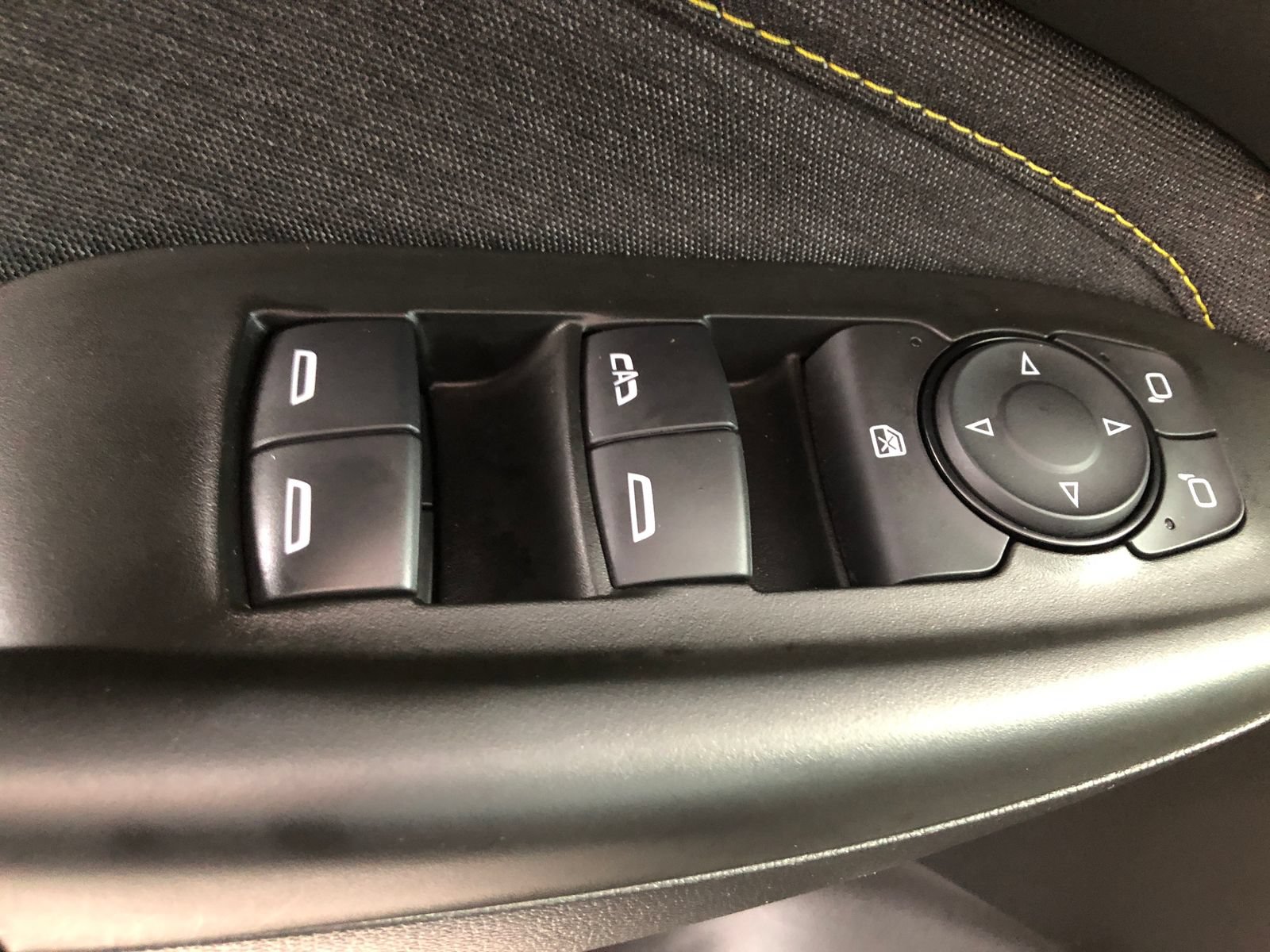 Used 2025 Chevrolet TrailBlazer ACTIV w/ Convenience Package FWD image 37