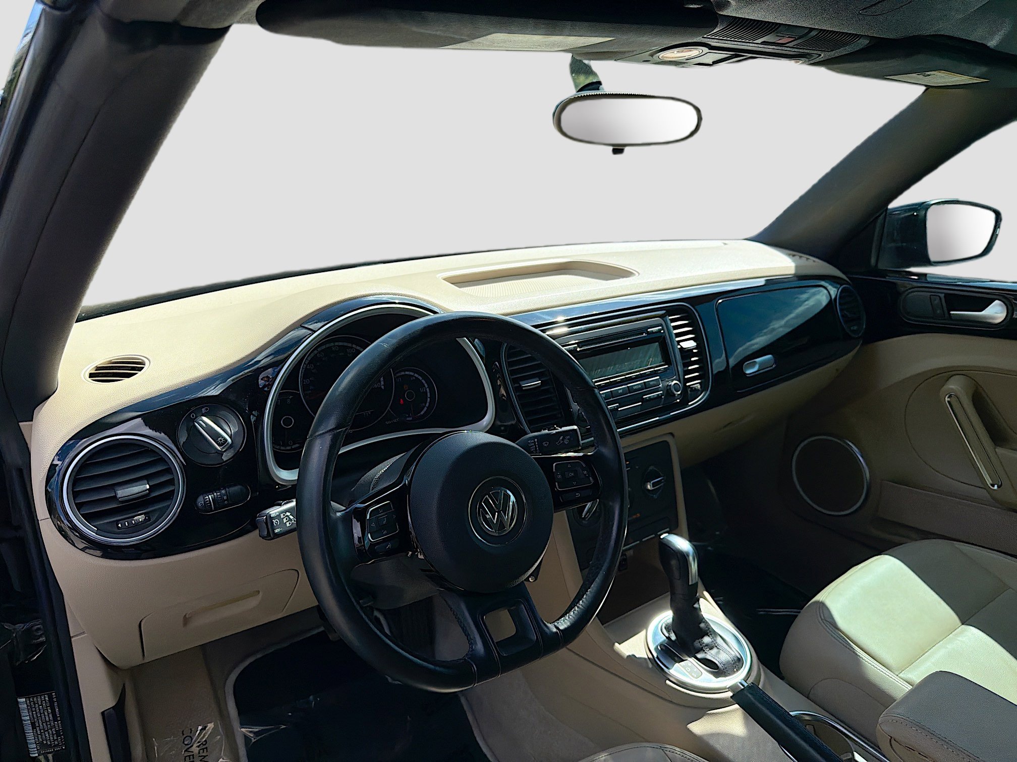 Used 2014 Volkswagen Beetle 2.5 image 21