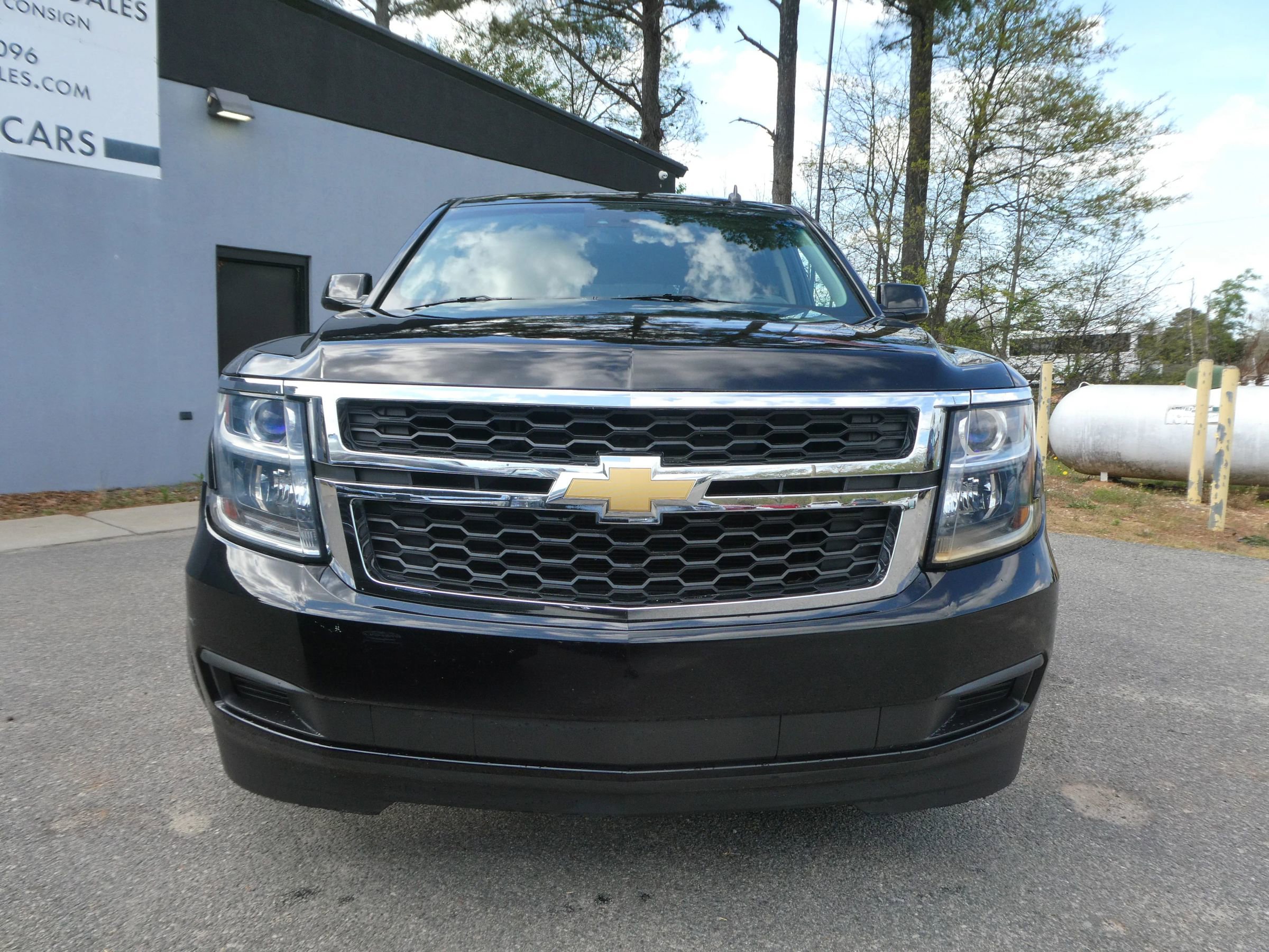 Used 2015 Chevrolet Tahoe LT image 2