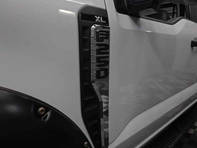 Used 2023 Ford F250 XL w/ Snow Plow Prep Package AWD/4WD image 38