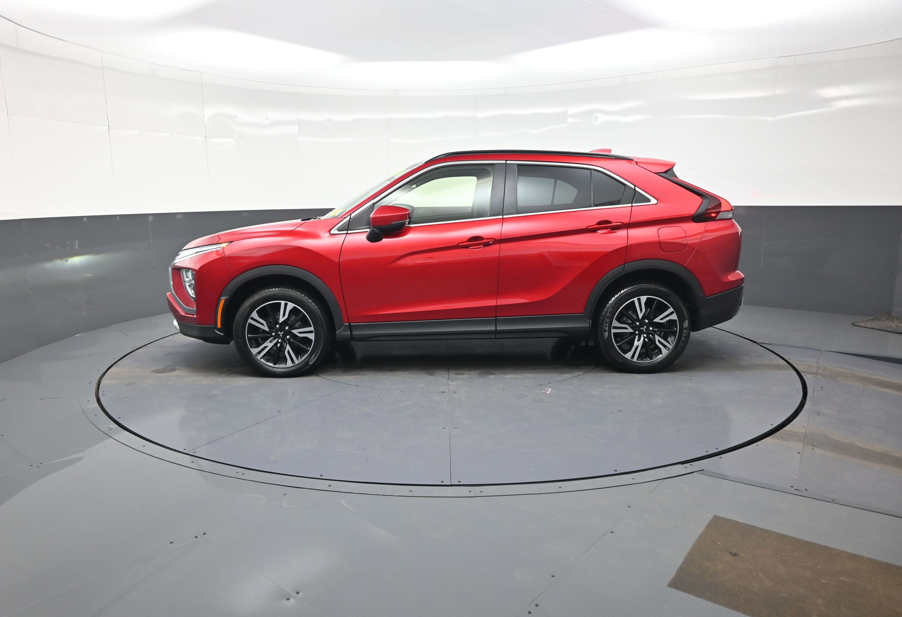 Used 2024 Mitsubishi Eclipse Cross SE image 6