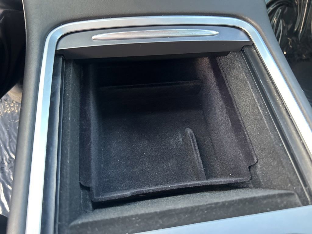 Used 2024 Tesla Model Y Performance image 37