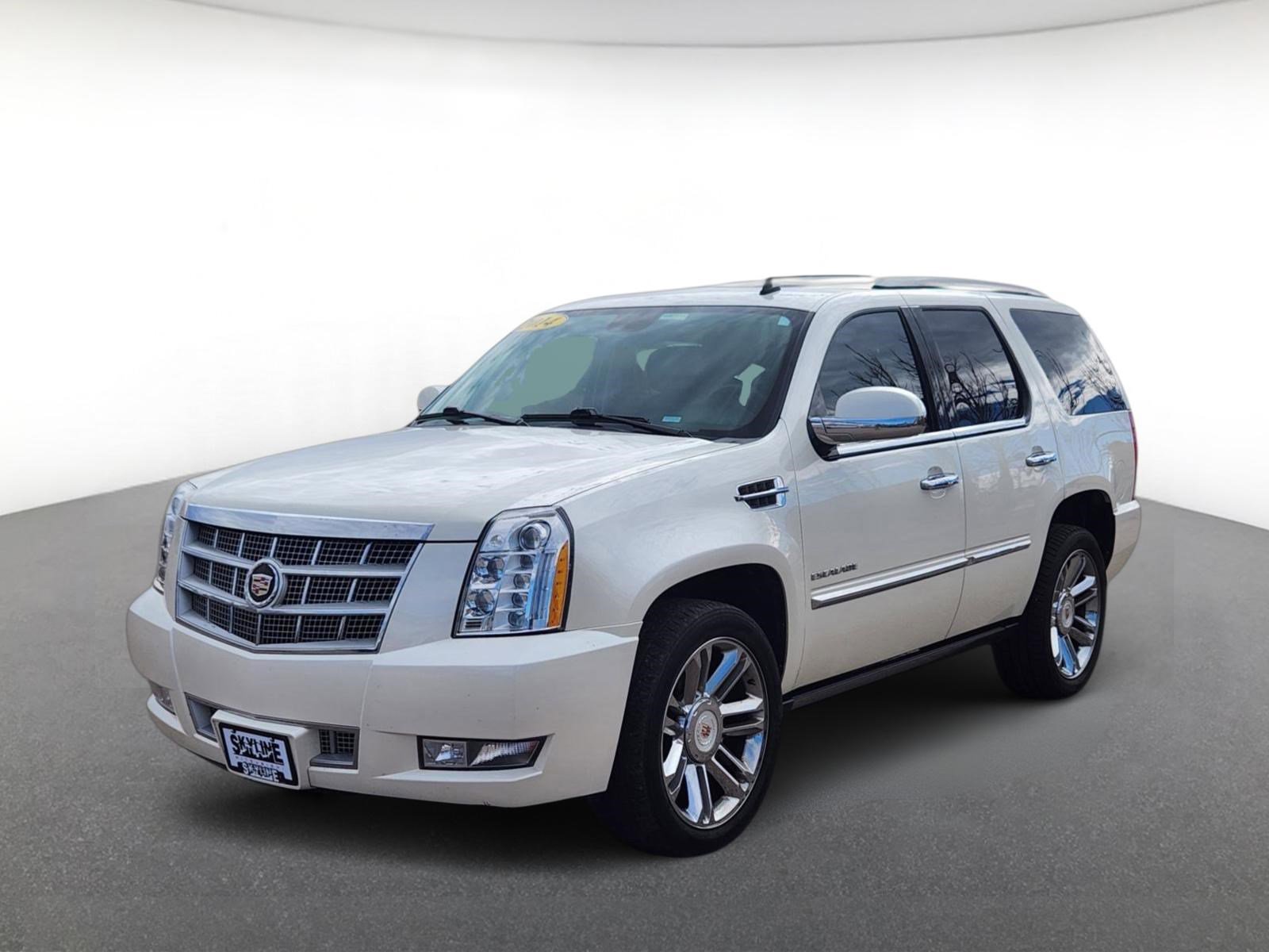 Used 2014 Cadillac Escalade Platinum image 2