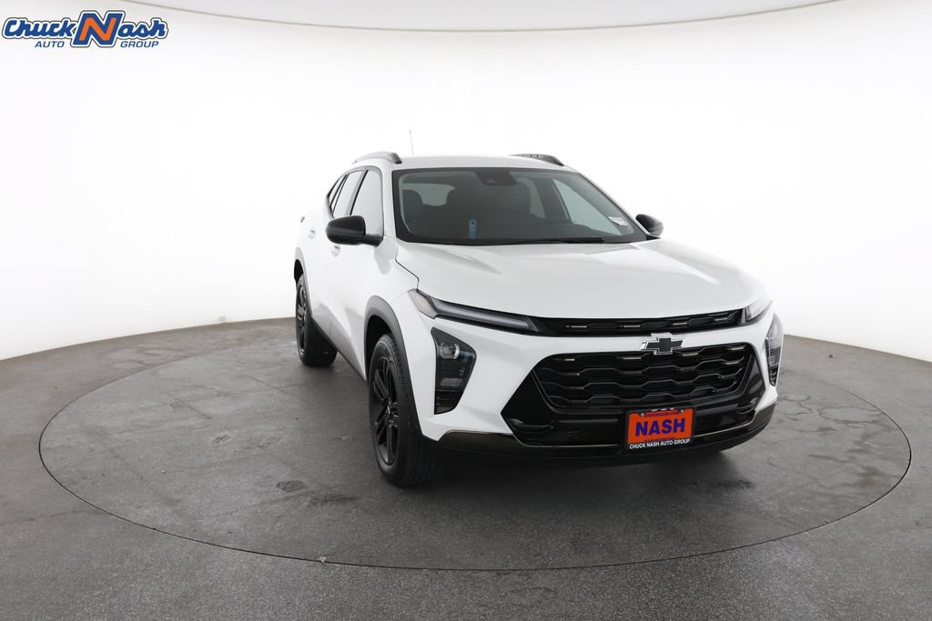 Used 2025 Chevrolet Trax ACTIV w/ Driver Confidence Package FWD image 3