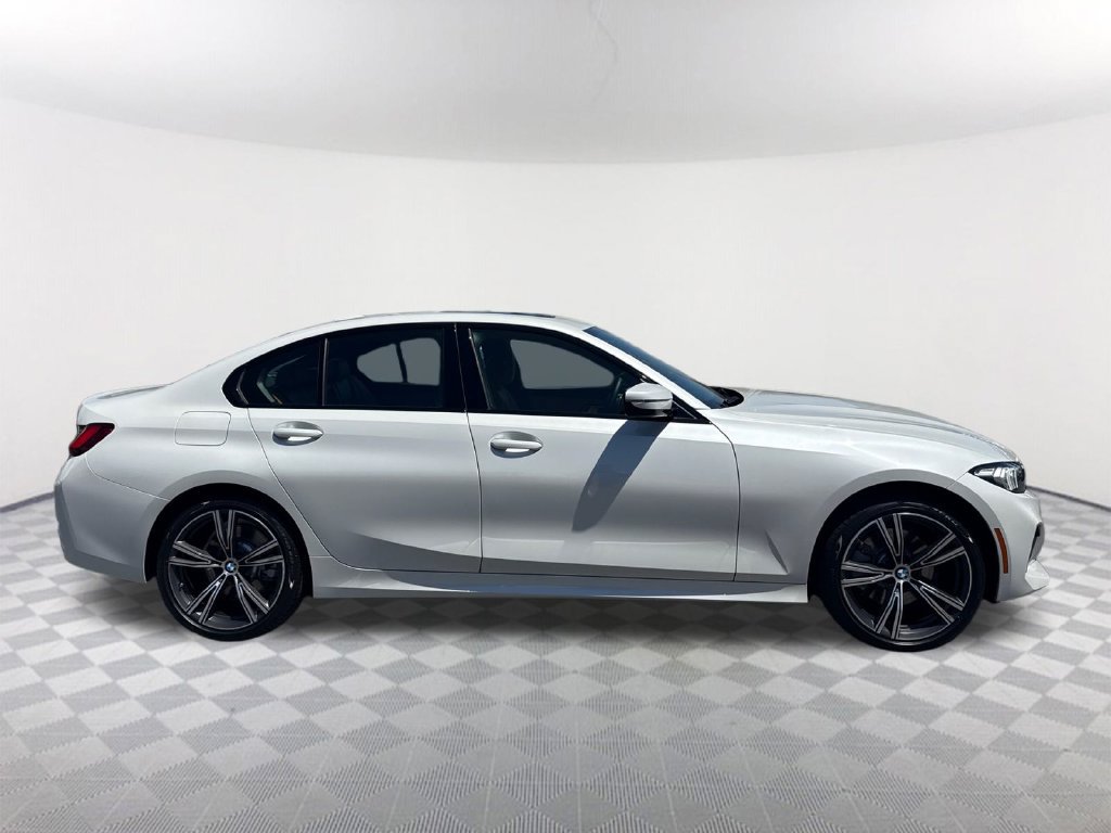 Used 2023 BMW 330i Sedan w/ Convenience Package RWD image 3