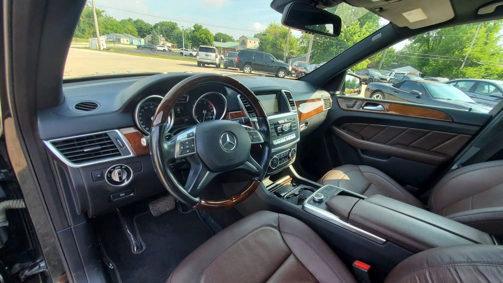 Used 2015 Mercedes-Benz GL 450 4MATIC image 32