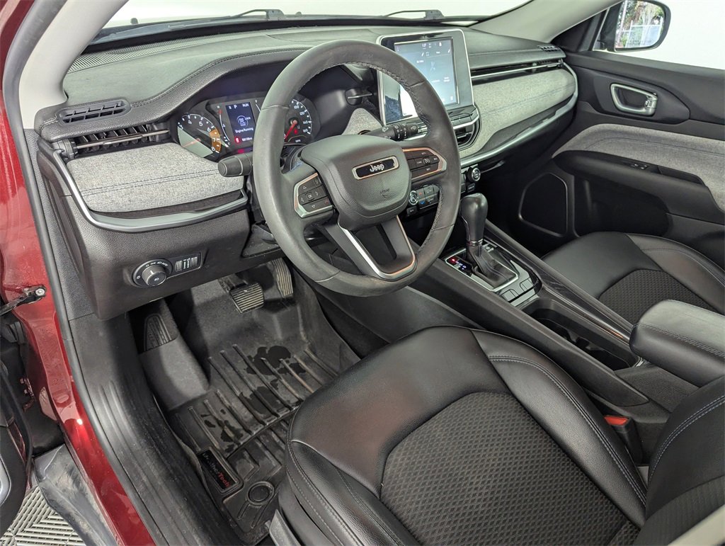 Used 2022 Jeep Compass Latitude image 11