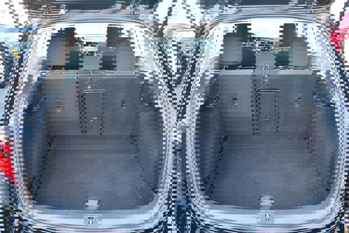 Used 2015 Volkswagen Golf Launch Edition image 27